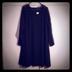 Black chiffon dress with lace sleeve